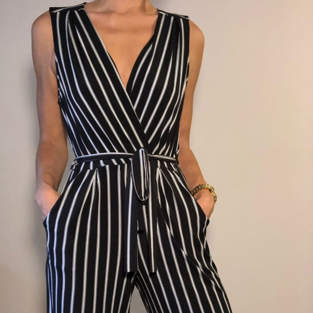 Black & white pinstripe wide-leg jumpsuit. Sz L.